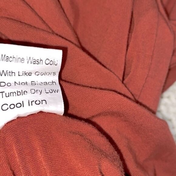 PIKO burnt orange top size medium bamboo blend - Picture 6 of 6